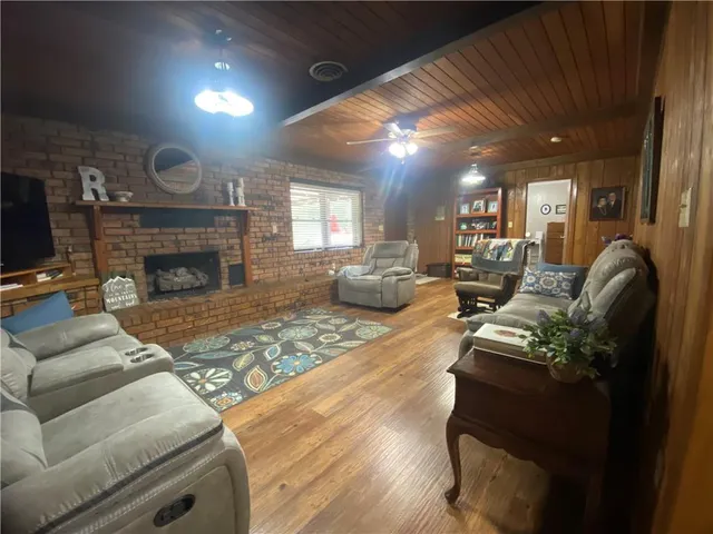 $360,000 | 74258 North River Road, Kentwood, LA 70444