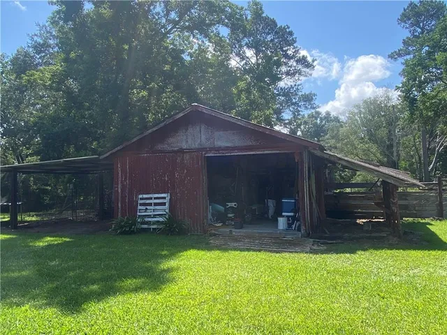 $360,000 | 74258 North River Road, Kentwood, LA 70444