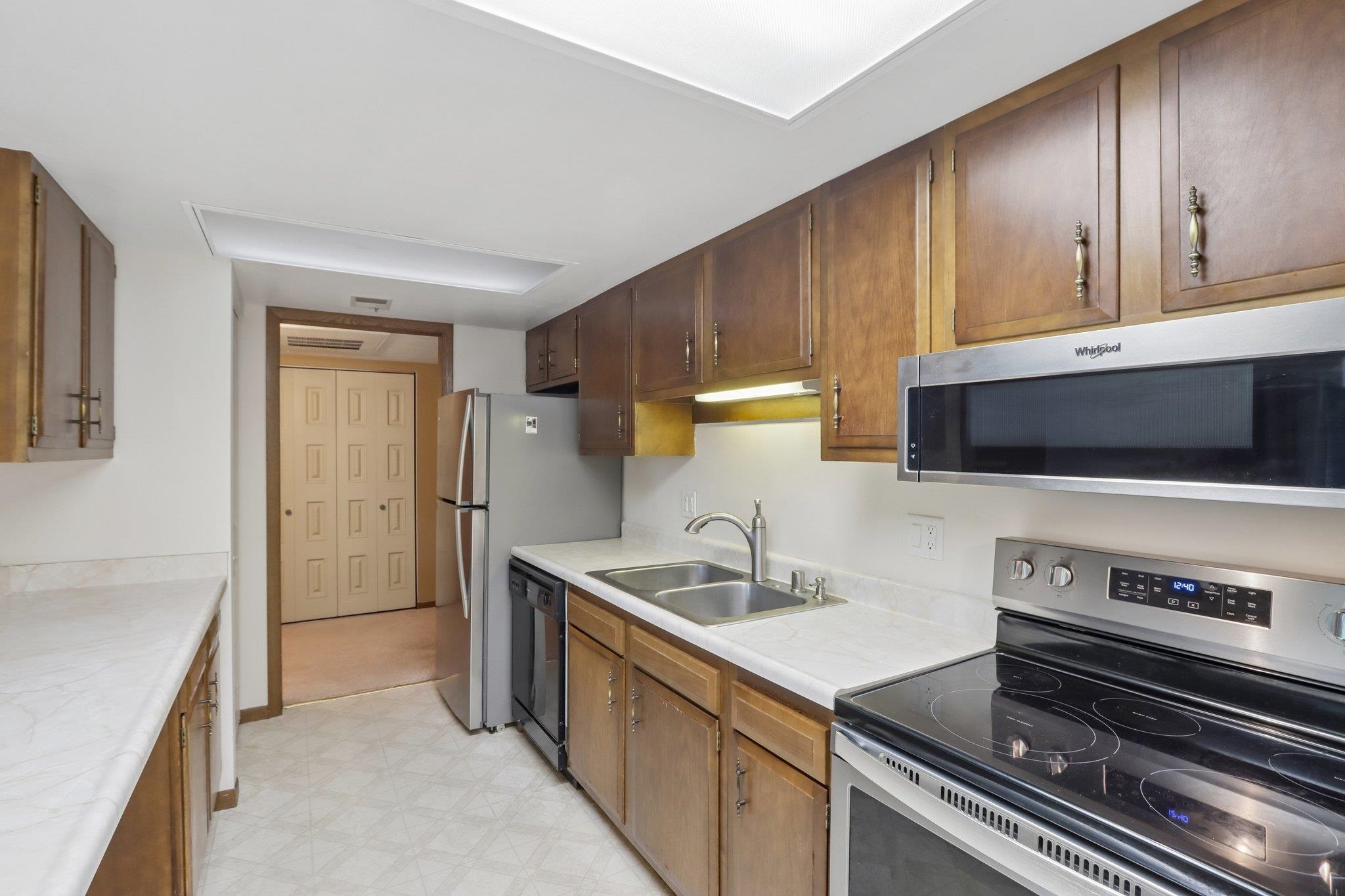 6302 Mineral Point Road, Unit 213 Madison, WI 53705 - Photo 13 of 64 Gallery Image 13
