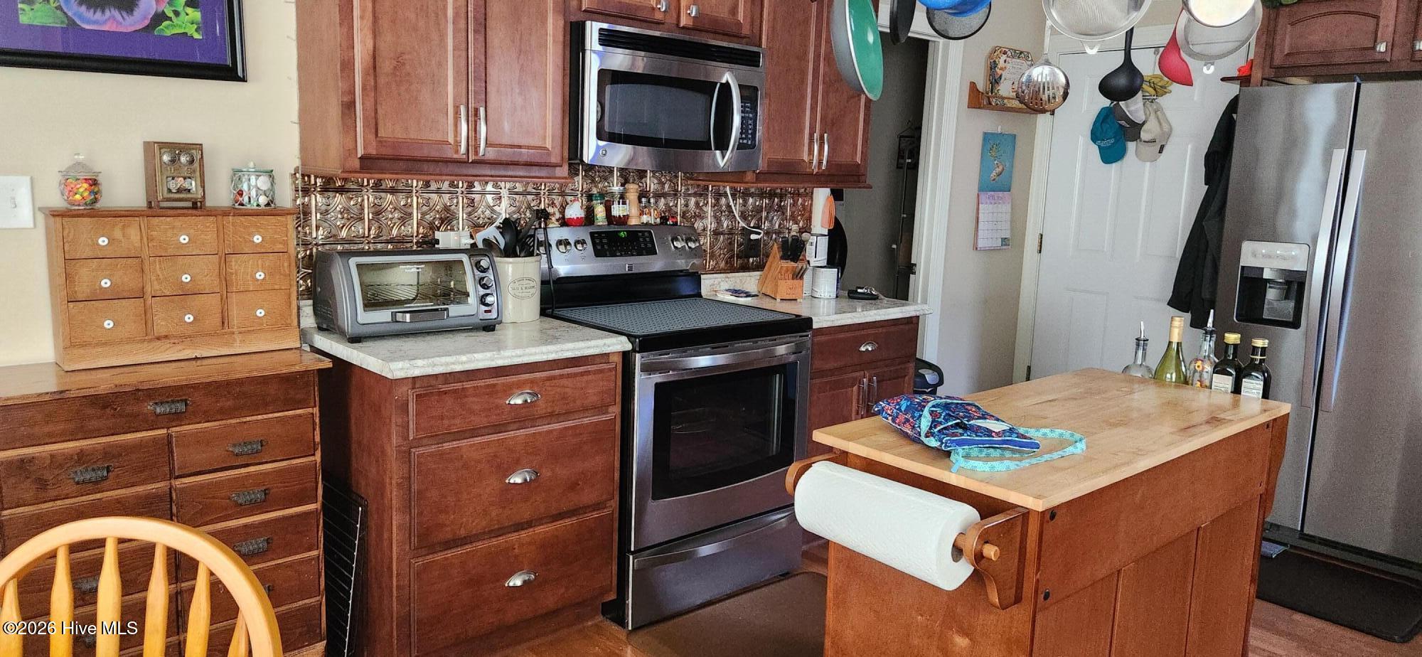 476 Patsy Drive Greenville, NC 27858 - Photo 18 of 25 Kitchen view 3