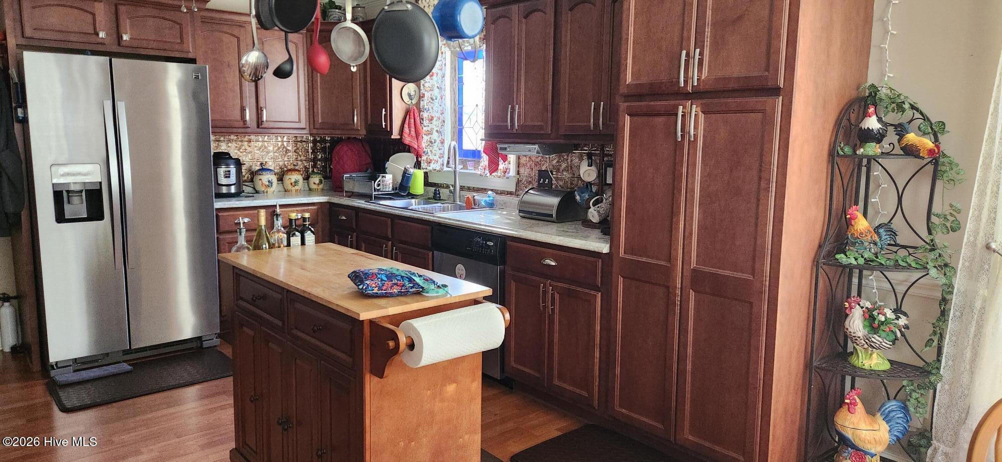 476 Patsy Drive Greenville, NC 27858 - Photo 19 of 25 Kitchen view 5
