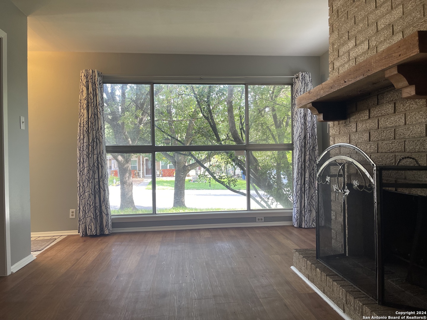 138 Shady Rill San Antonio, TX 78213 - Photo 3 of 24