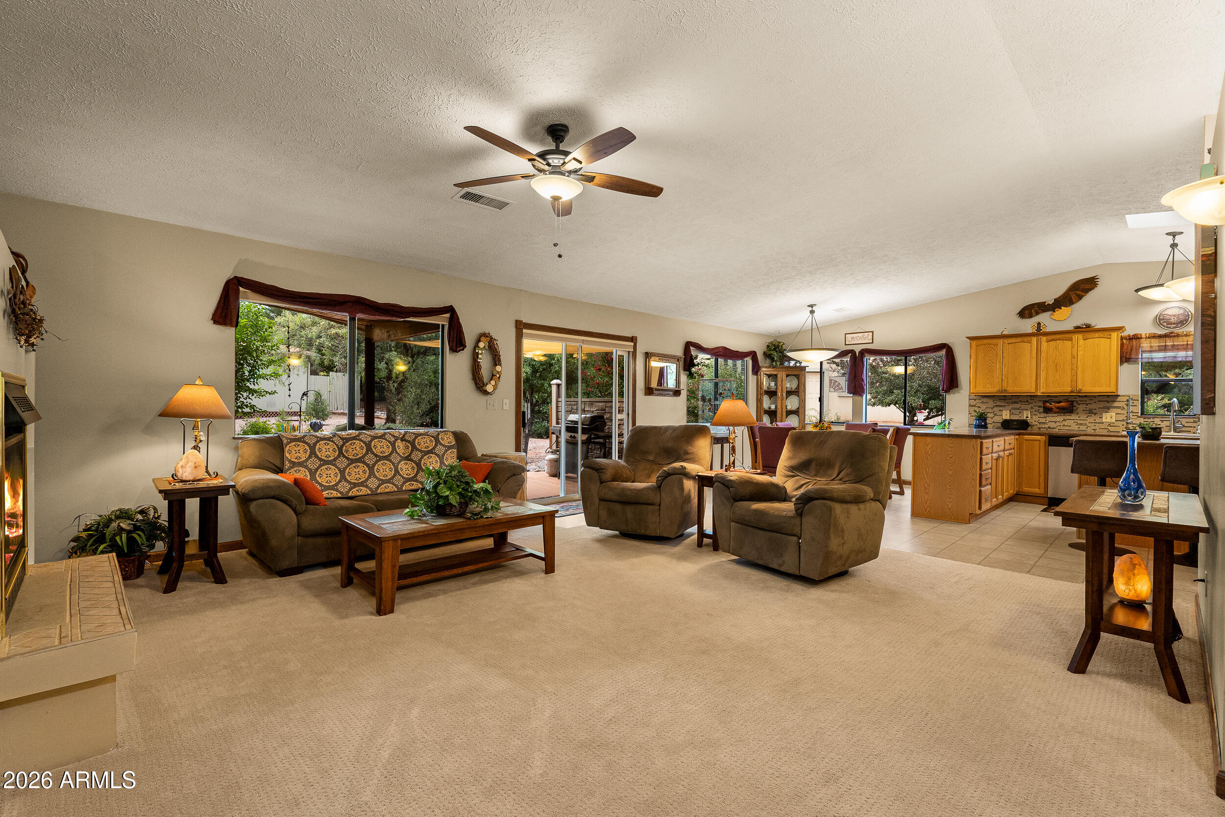 325 Raintree Road Sedona, AZ 86351 - Photo 8 of 43 GT_325RaintreeRD_Interiors_02