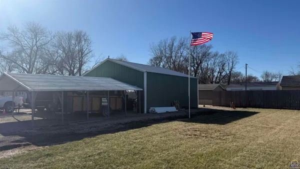 $74,900 | 0 East Front Street, Unit CORNER FRONT & WASHINGTO, Grantville, KS 66429