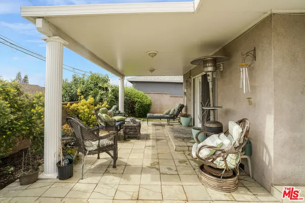 $965,000 | 11731 Cimarron Avenue, Hawthorne, CA 90250