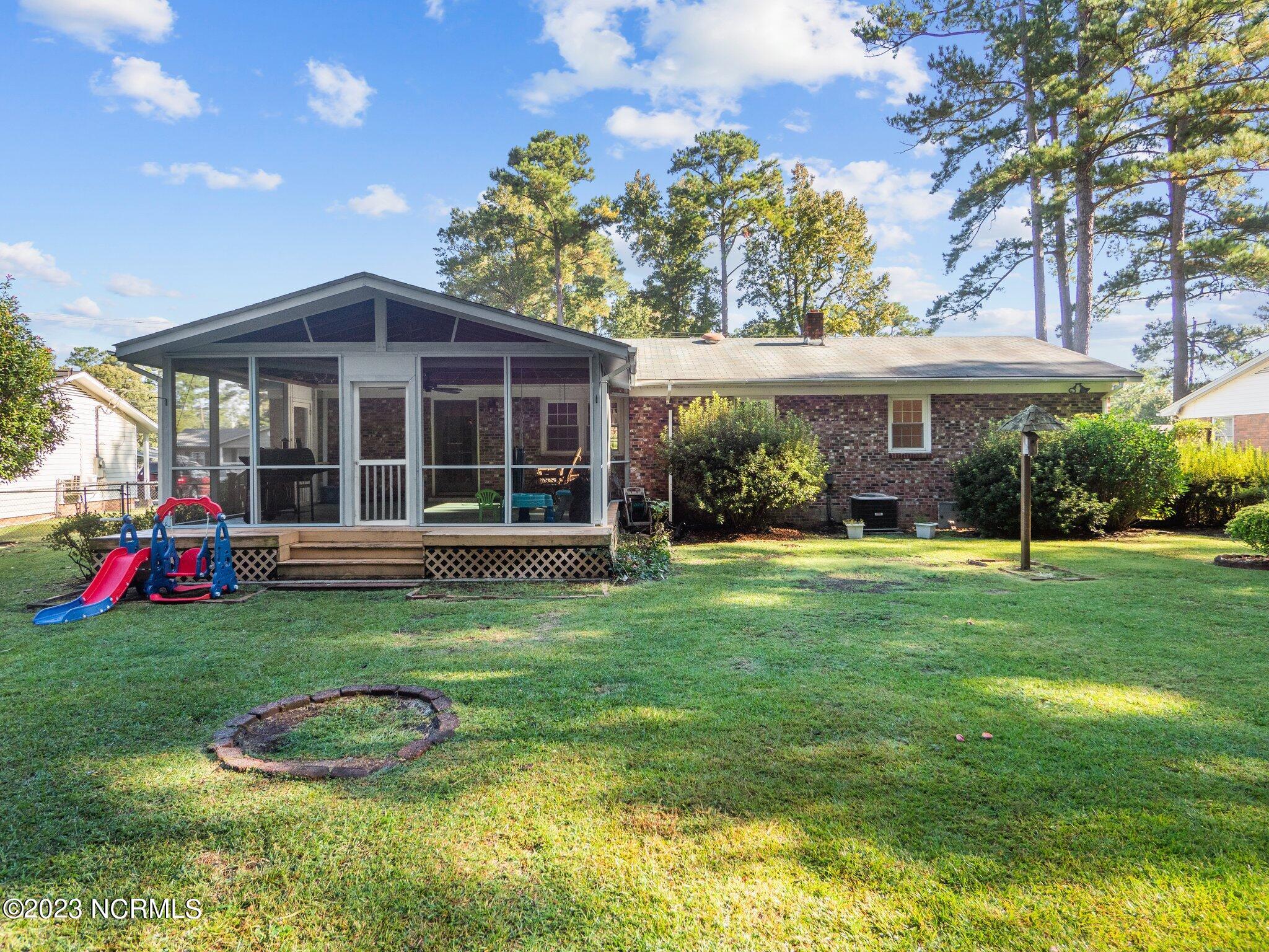 207 Pineview Road Jacksonville, NC 28546 - Photo 26 of 34 5-web-or-mls-05
