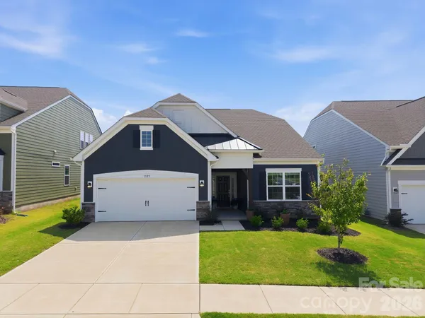$585,000 | 1125 Lookout Shls Drive, Fort Mill, SC 29715