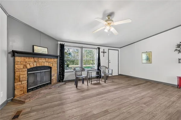$280,000 | 8205 East 255th Terrace, Freeman, MO 64746