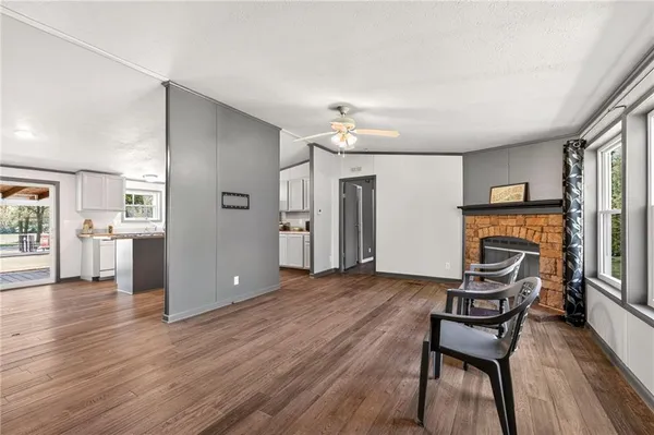 $280,000 | 8205 East 255th Terrace, Freeman, MO 64746