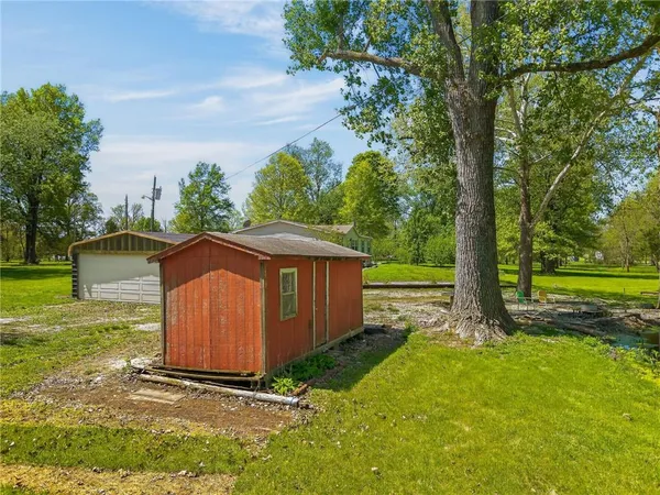 $280,000 | 8205 East 255th Terrace, Freeman, MO 64746