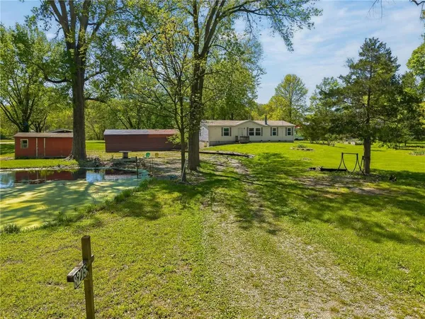 $280,000 | 8205 East 255th Terrace, Freeman, MO 64746