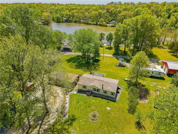 $280,000 | 8205 East 255th Terrace, Freeman, MO 64746