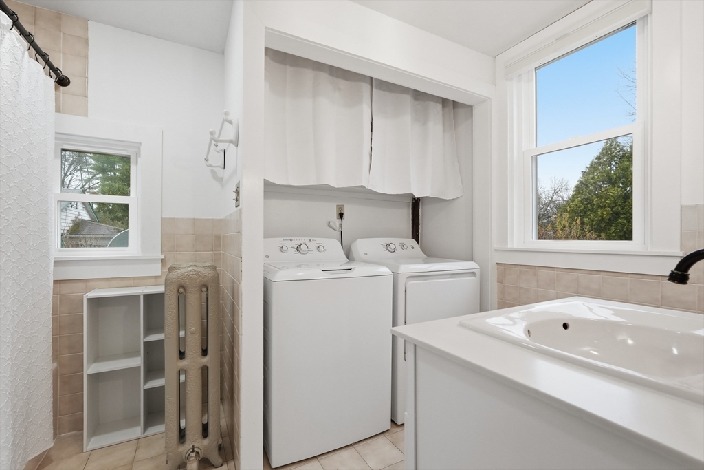 38 Front Street Northampton, MA 01053 - Photo 22 of 42 a utility room with dryer and washer