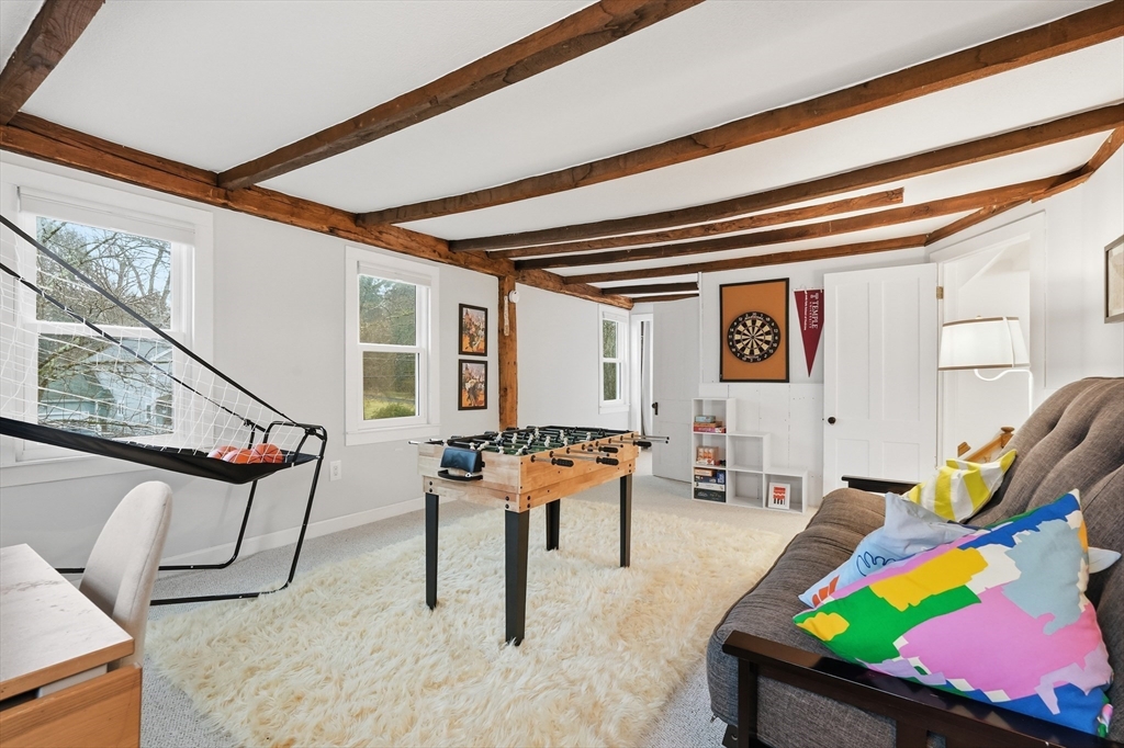 38 Front Street Northampton, MA 01053 - Photo 32 of 42 a outdoor living space with furniture