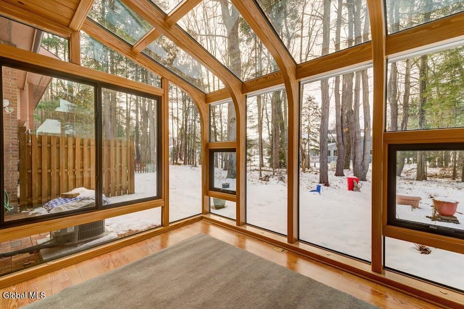 4006 Georgetown Square Schenectady, NY 12303 - Photo 12 of 40 sun left