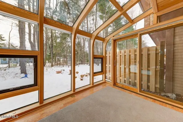 $299,900 | 4006 Georgetown Square, Schenectady, NY 12303