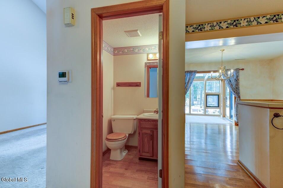 4006 Georgetown Square Schenectady, NY 12303 - Photo 18 of 40 half bath