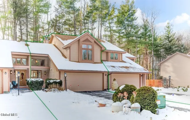 $299,900 | 4006 Georgetown Square, Schenectady, NY 12303