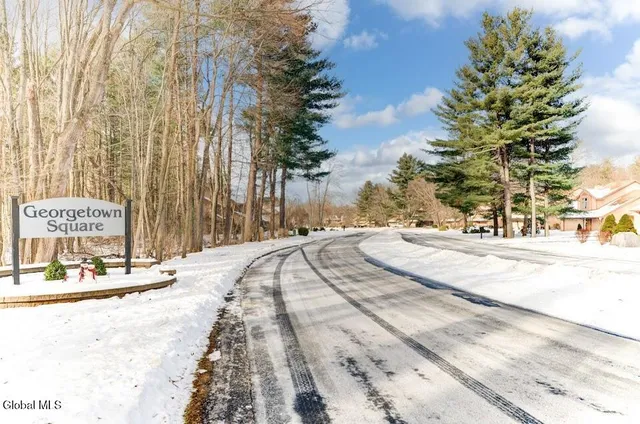 $299,900 | 4006 Georgetown Square, Schenectady, NY 12303