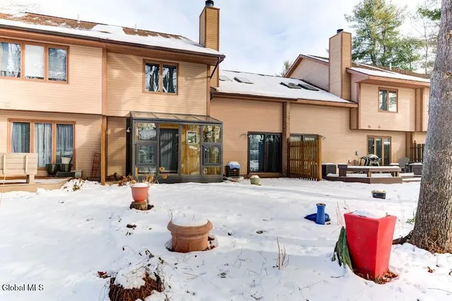 $299,900 | 4006 Georgetown Square, Schenectady, NY 12303