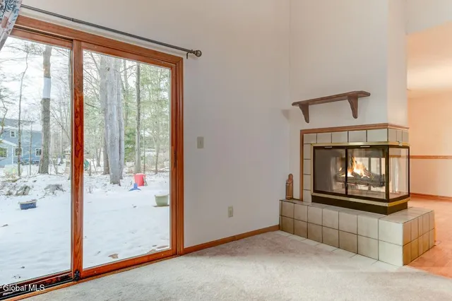 $299,900 | 4006 Georgetown Square, Schenectady, NY 12303