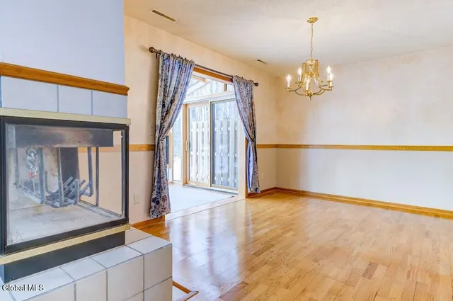 $299,900 | 4006 Georgetown Square, Schenectady, NY 12303