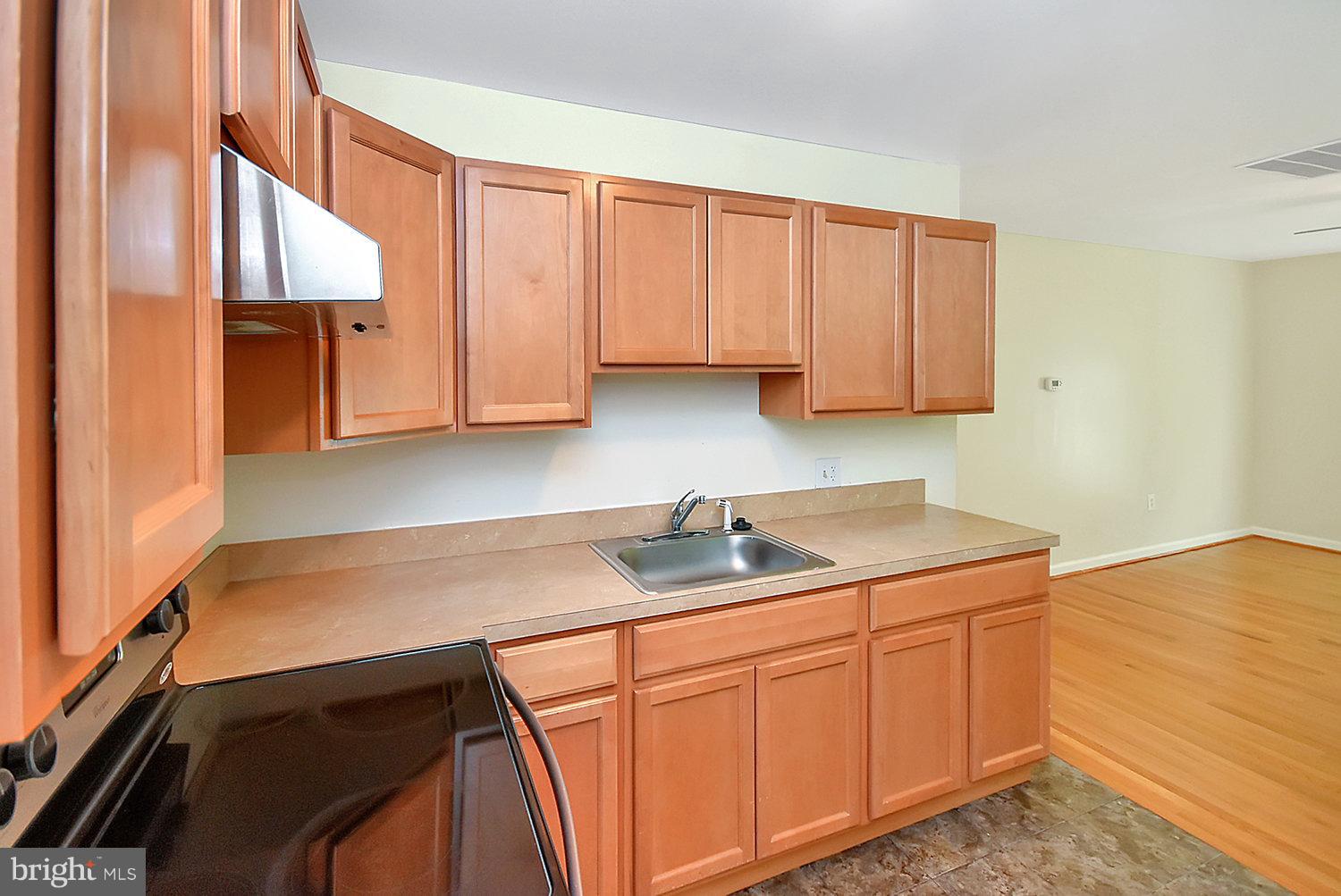 12525 Tove Road Clinton, MD 20735 - Photo 15 of 19 Kitchen