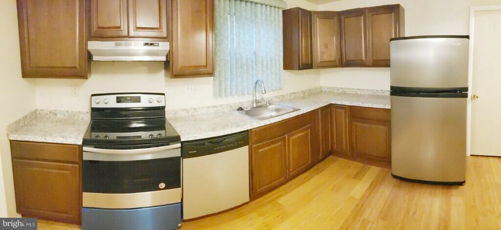 12525 Tove Road Clinton, MD 20735 - Photo 3 of 19 Kitchen