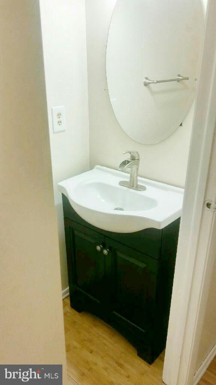 12525 Tove Road Clinton, MD 20735 - Photo 5 of 19 Bath