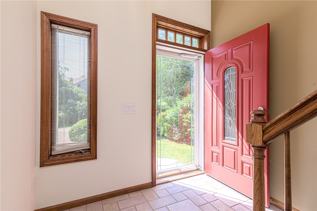 31 Kingfisher Road South Kingstown, RI 02879 - Photo 14 of 24 Front entry with tile floor