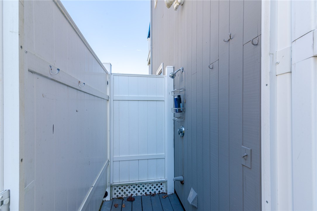 31 Kingfisher Road South Kingstown, RI 02879 - Photo 18 of 24 Enclosed outdoor shower