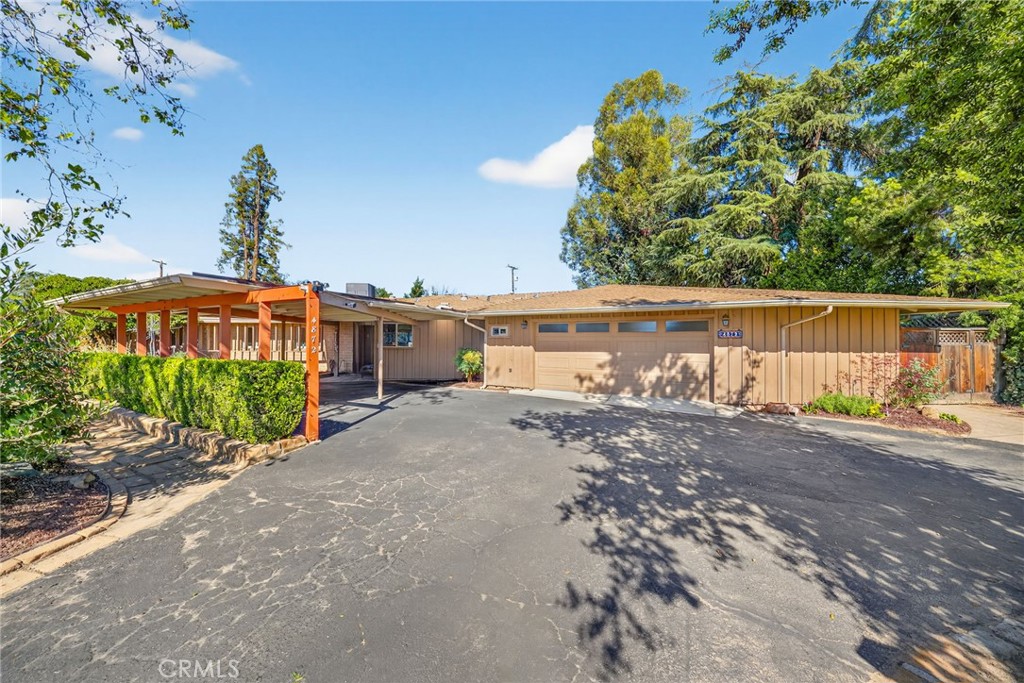 4872 N Arcade Fresno, CA 93704 - Photo 3 of 75