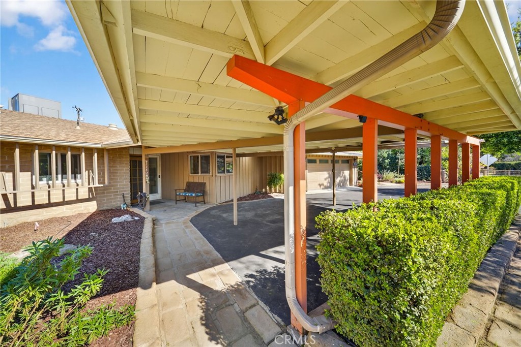 4872 N Arcade Fresno, CA 93704 - Photo 4 of 75 front view of a house with a garden