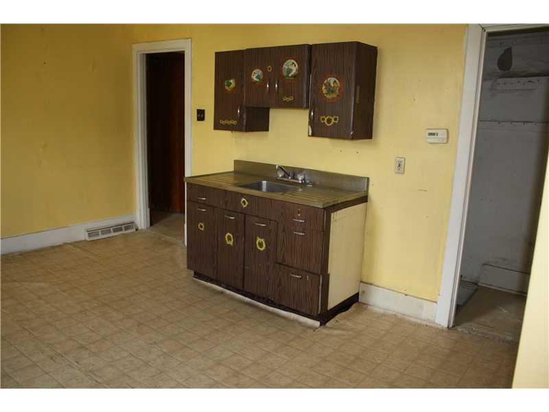 588 Joffre Bulger Road Bulger, PA 15019 - Photo 9 of 12 Kitchen.