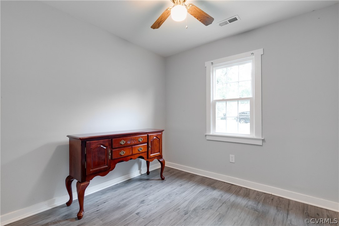 9504 Meadowgreen Road Henrico, VA 23294 - Photo 11 of 21