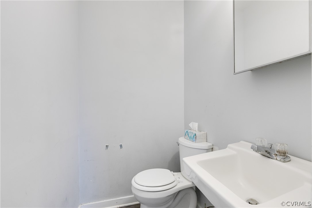 9504 Meadowgreen Road Henrico, VA 23294 - Photo 17 of 21