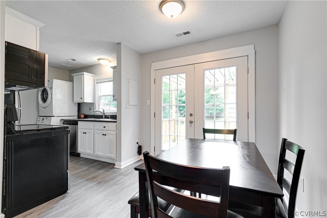 9504 Meadowgreen Road Henrico, VA 23294 - Photo 7 of 21