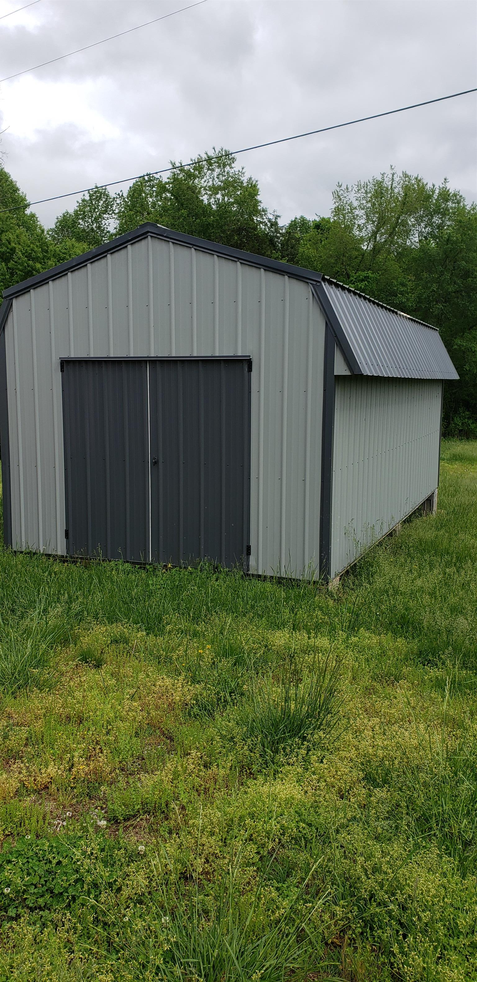 52 Harvey Road McEwen, TN 37101 - Photo 5 of 21 12x24 Storage building