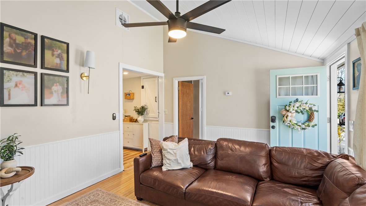 410 Field Hill Road Scituate, RI 02815 - Photo 7 of 38