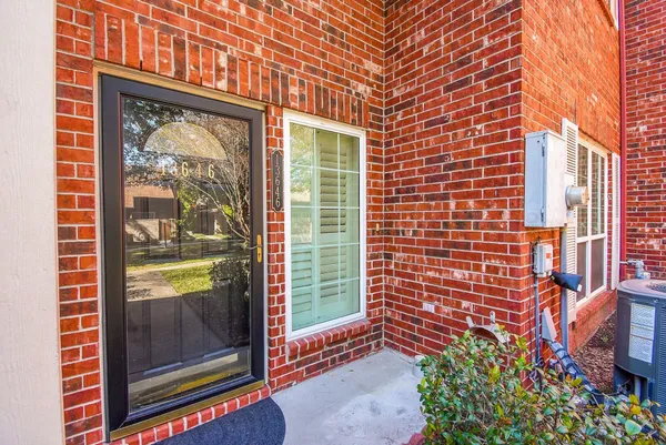 $1,900 | 13646 Garden Grove Court, Houston, TX 77082