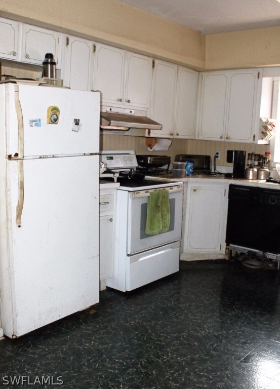 915 Bacom Point Road Pahokee, FL 33476 - Photo 7 of 8 Gallery Image 7
