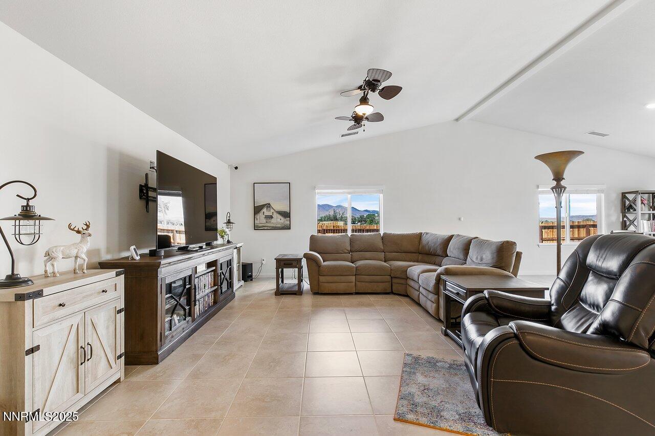 Living Area 2