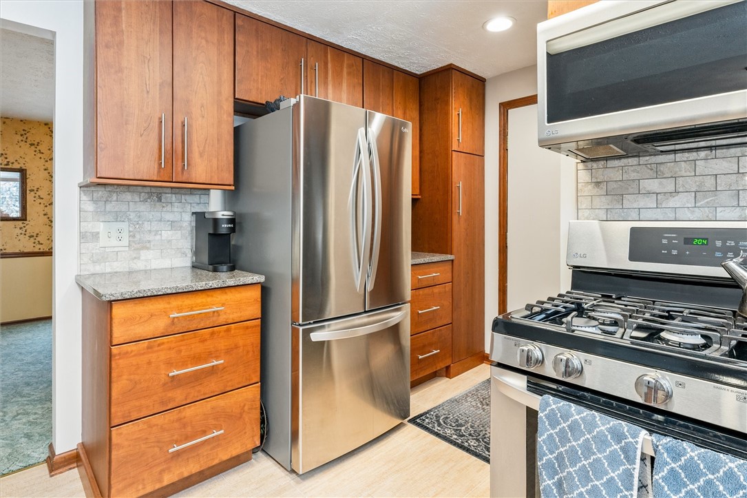 11 Tree Top Lane West Henrietta, NY 14586 - Photo 11 of 50