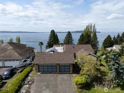 $795,000 | 92 Tatoosh Place, Steilacoom, WA 98388