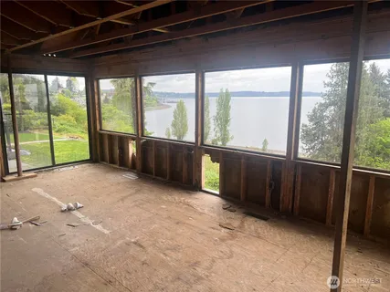 $795,000 | 92 Tatoosh Place, Steilacoom, WA 98388