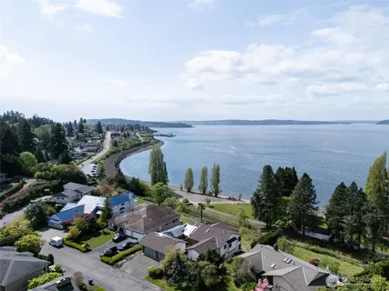 $795,000 | 92 Tatoosh Place, Steilacoom, WA 98388