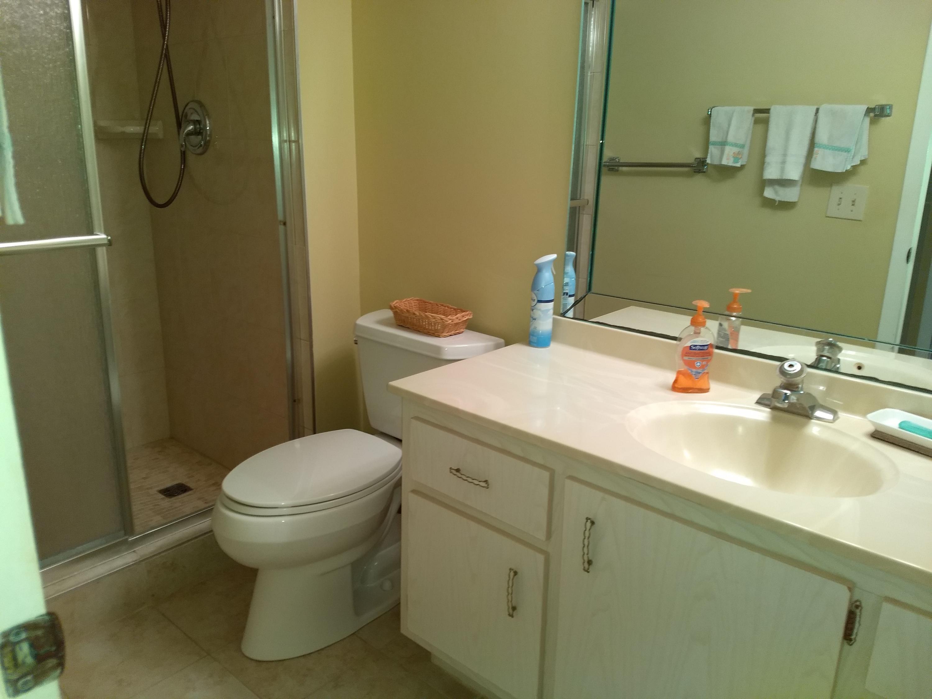 3027 Wolverton East Boca Raton, FL 33434 - Photo 10 of 15 second bathroom