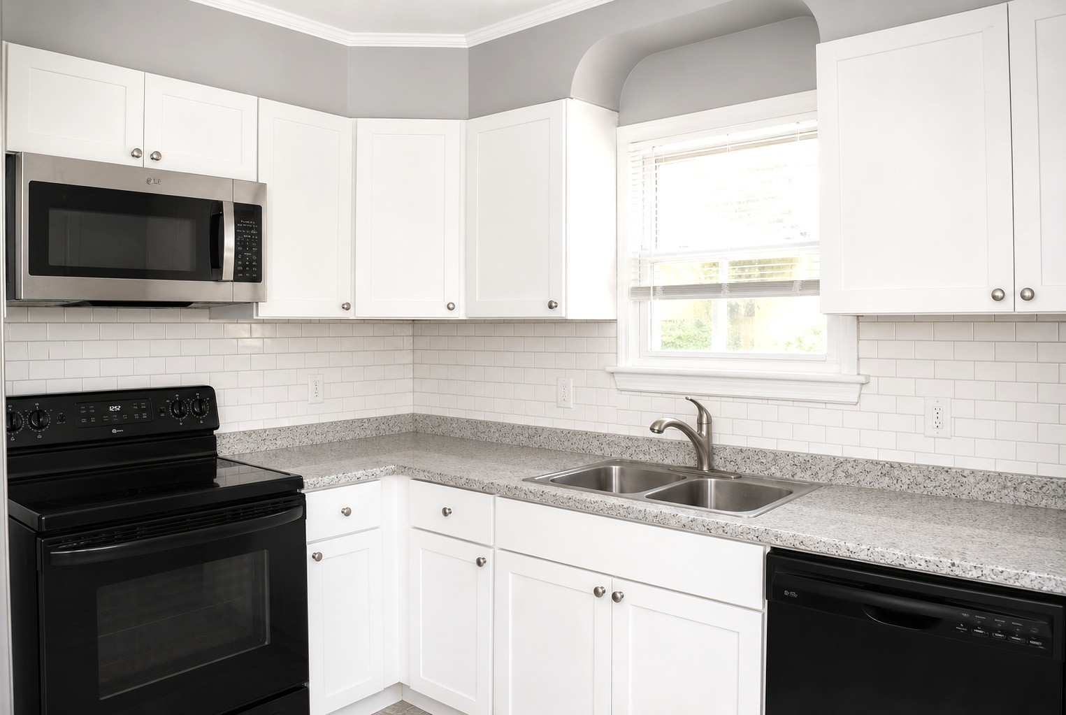 1402 West 3rd Street Sterling, IL 61081 - Photo 8 of 18