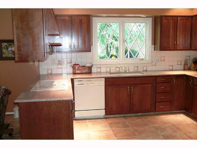8118 Spring Mill Road Indianapolis, IN 46260 - Photo 4 of 11 Gallery Image 4