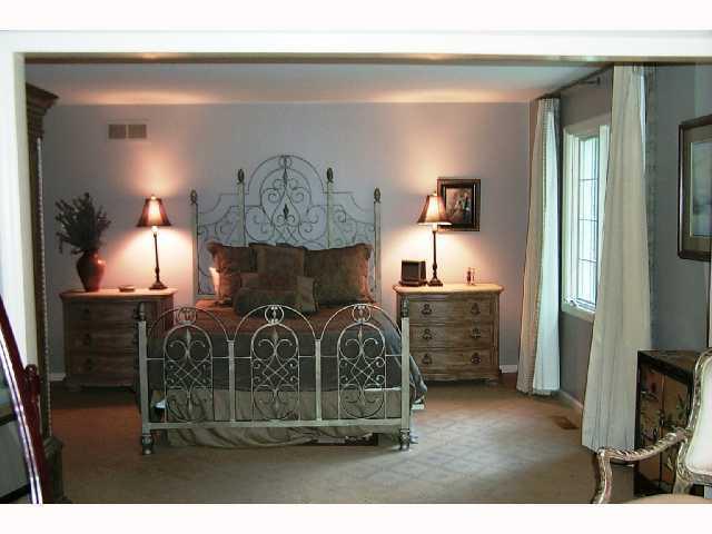 8118 Spring Mill Road Indianapolis, IN 46260 - Photo 8 of 11 Gallery Image 8
